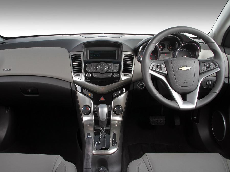  Chevrolet Cruze 2012 года  (ZA) (фото 6 из 15)